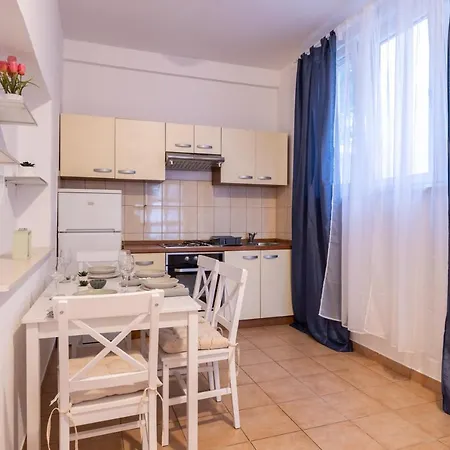 Violet Apartment Makarska